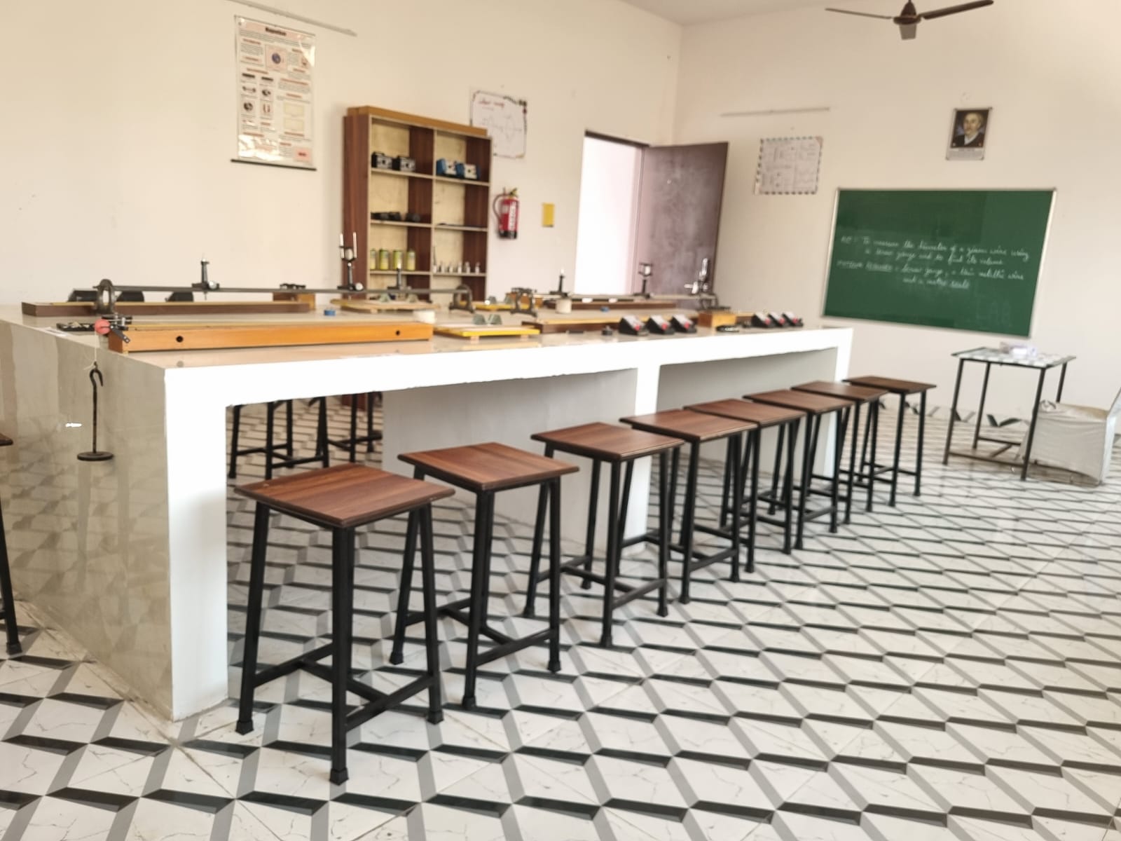 newdelhipublicschool75.com
